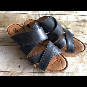 Born Wedges- Sz 7- Super Cute!